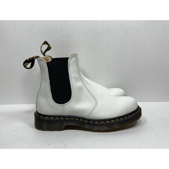 Dr. Martens 2976 YS Chelsea Boots Women's Size 8 White Leather Pull On - Picture 1 of 8